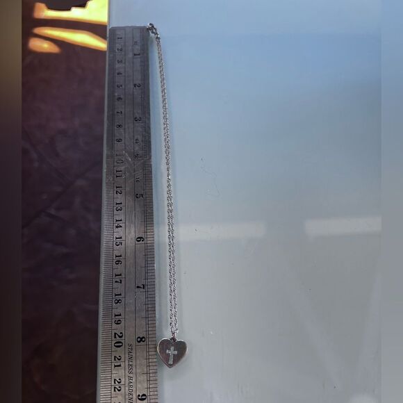 James Avery Retired Heart Cross Necklace Sterling 16” Chain w/ Box - Picture 4 of 6